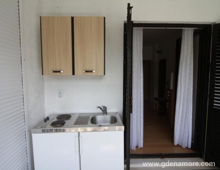APARTMAN 9 6